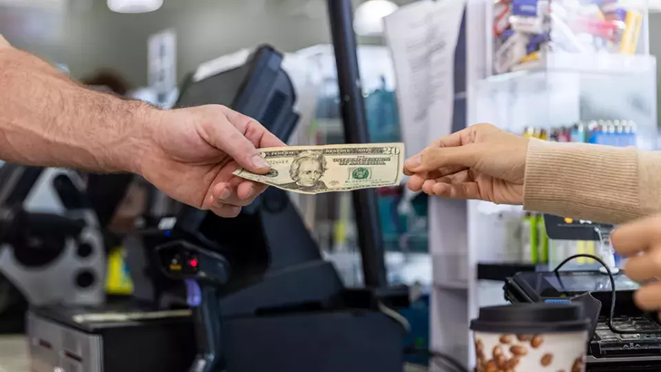 Handing Customer Cash